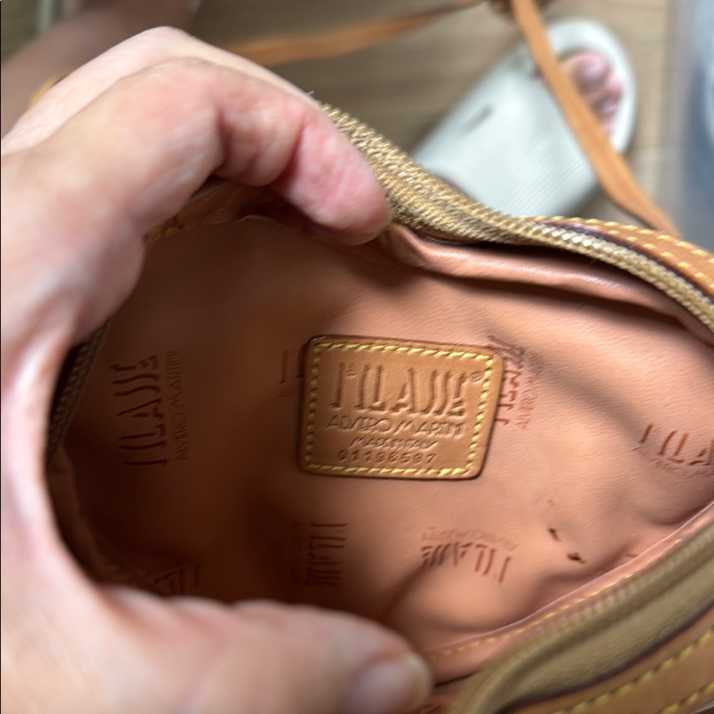 Vintage rare Alviero martini Heart-Shaped Map Print Crossbody Bag - Picture 4 of 9